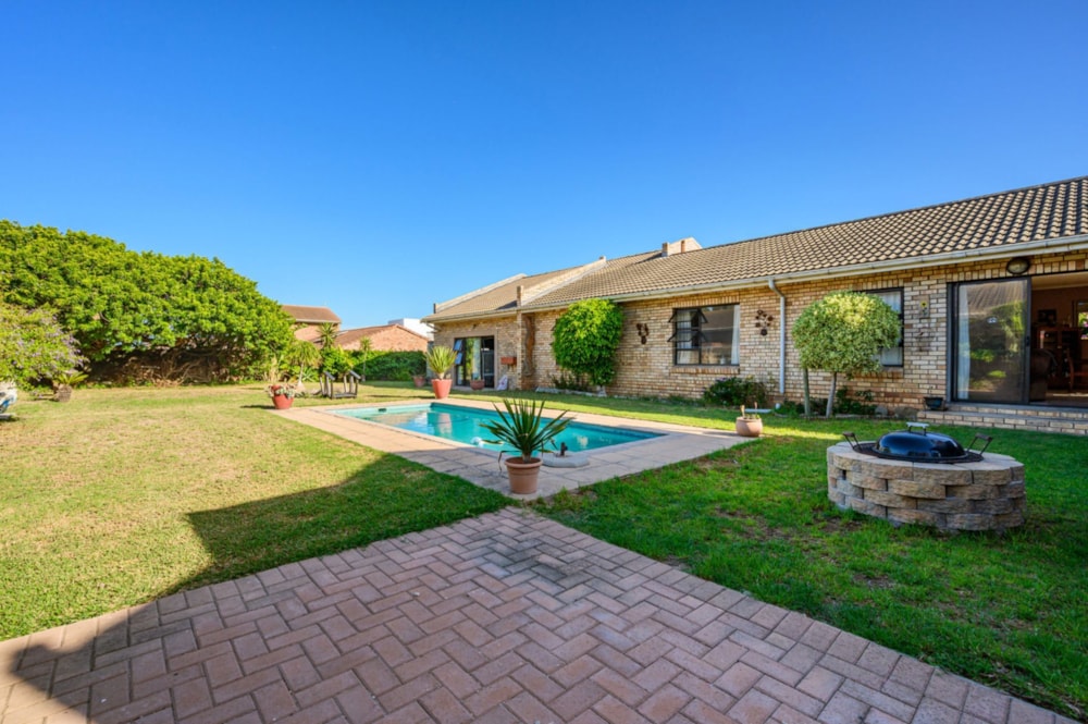 House for sale in Bluewater Bay, Port Elizabeth, Gqeberha - 1PLZ1670139