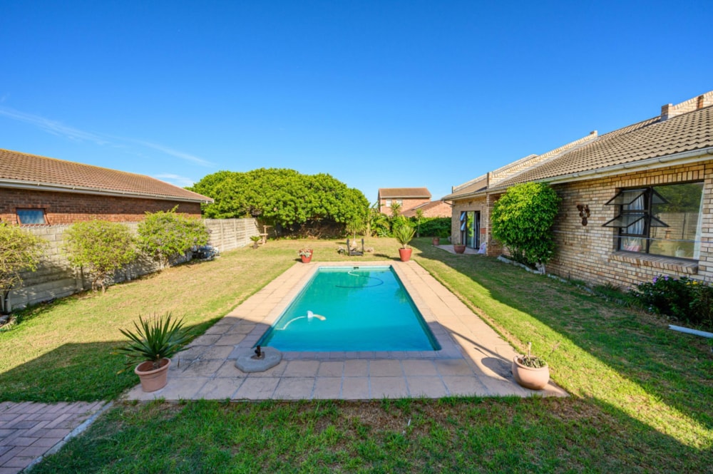 House for sale in Bluewater Bay, Port Elizabeth, Gqeberha - 1PLZ1670139