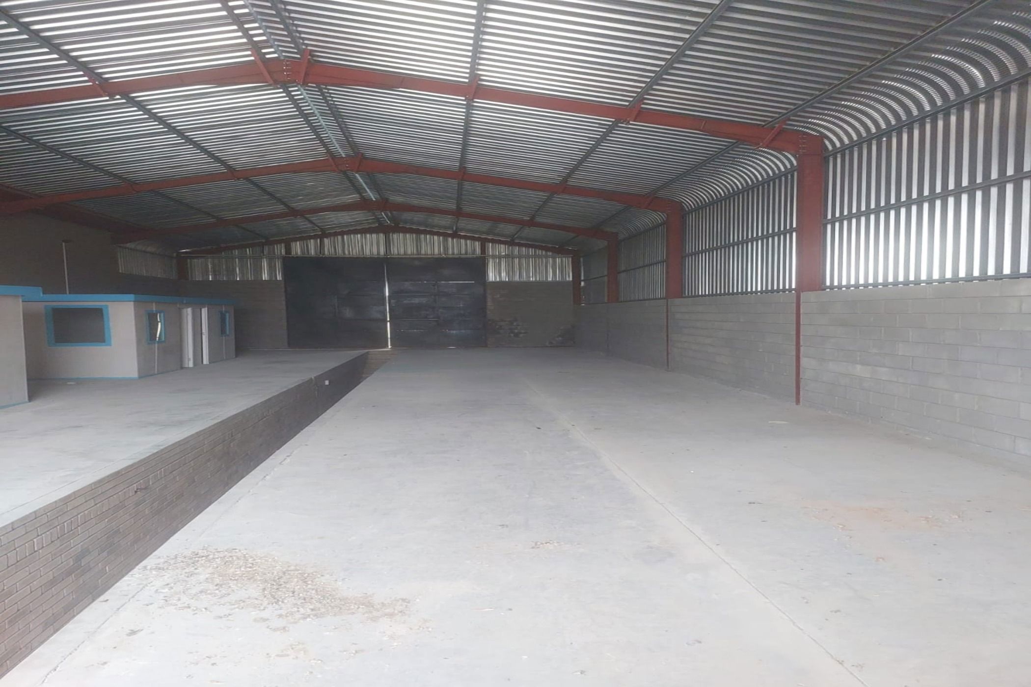 Commercial industrial property let in Grahamstown (Makhanda) - 1GC1721022
