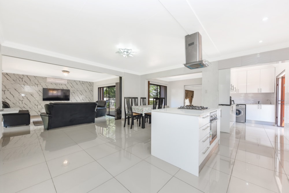 House for sale in Lonehill - FW1689472 House for sale in Lonehill - FW1689472