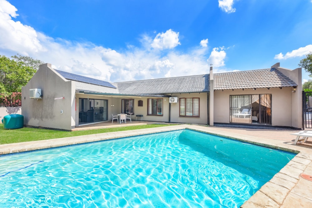 House for sale in Lonehill - FW1689472