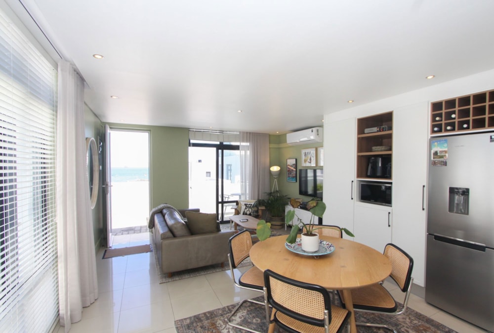 Apartment sold in Big Bay - 1TV1688147 Apartment sold in Big Bay - 1TV1688147