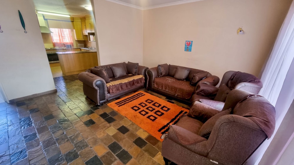 Townhouse for sale in Uitsig, Bloemfontein - 1BX1727329