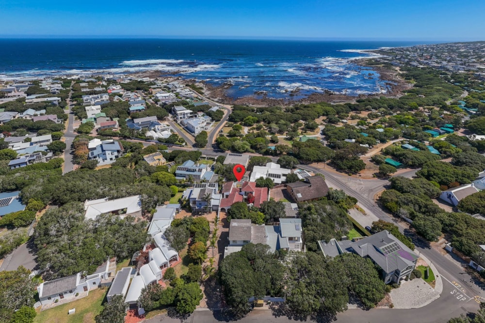 Double-storey house for sale in Onrus - ON1689071 Double-storey house for sale in Onrus - ON1689071