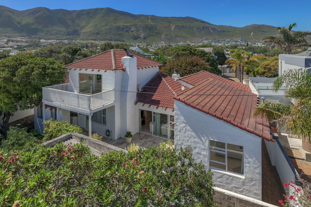 Double-storey house for sale in Onrus - ON1689071 Double-storey house for sale in Onrus - ON1689071