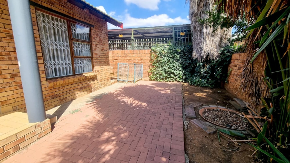 Townhouse sold in Uitsig, Bloemfontein - 1BX1690793 Townhouse sold in Uitsig, Bloemfontein - 1BX1690793