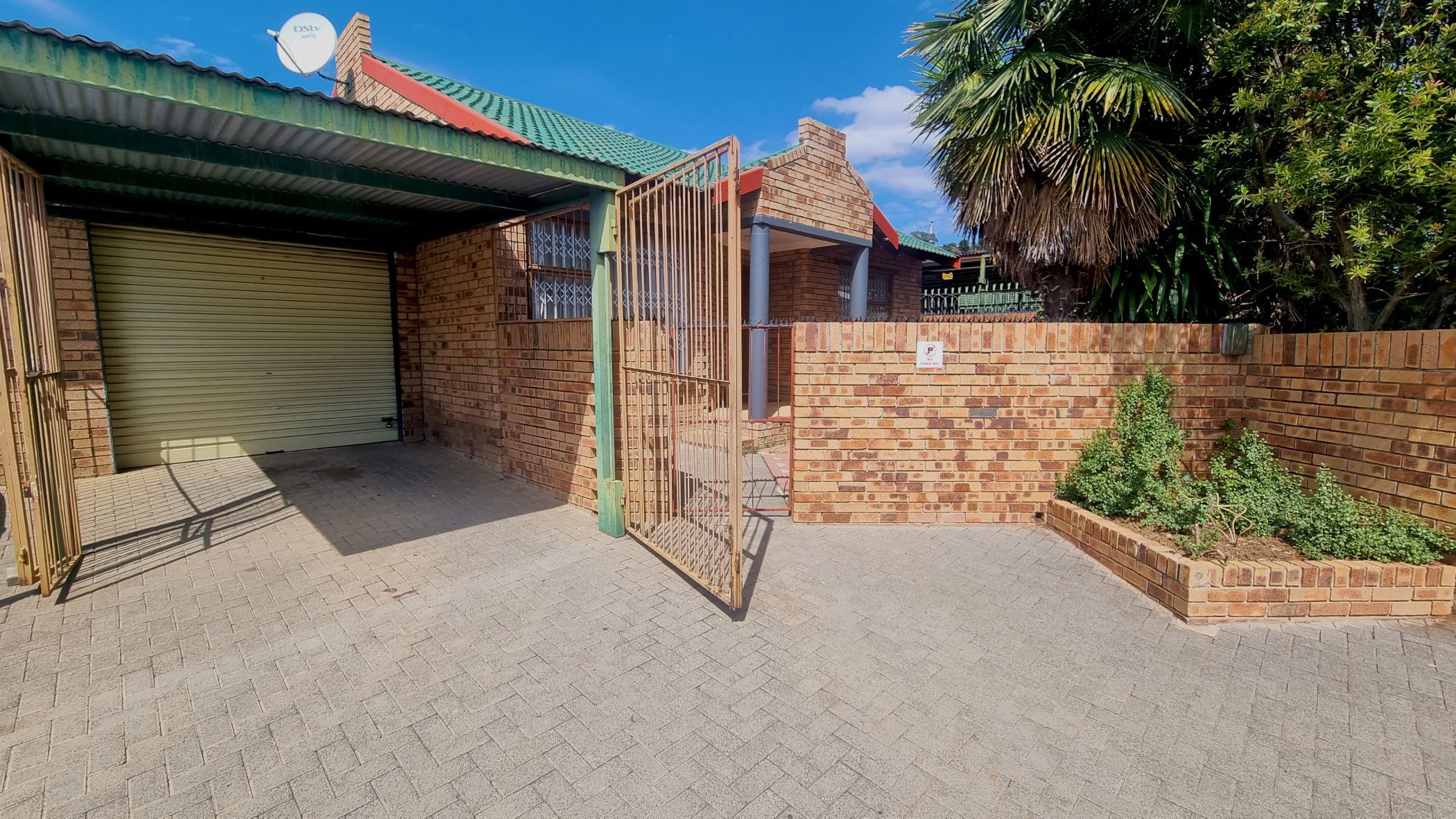 Townhouse sold in Uitsig, Bloemfontein - 1BX1690793