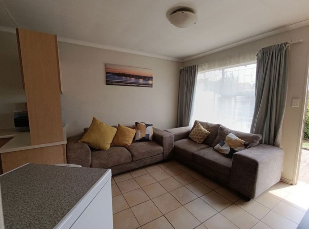 Townhouse sold in Langenhovenpark - 1BX1667781 Townhouse sold in Langenhovenpark - 1BX1667781