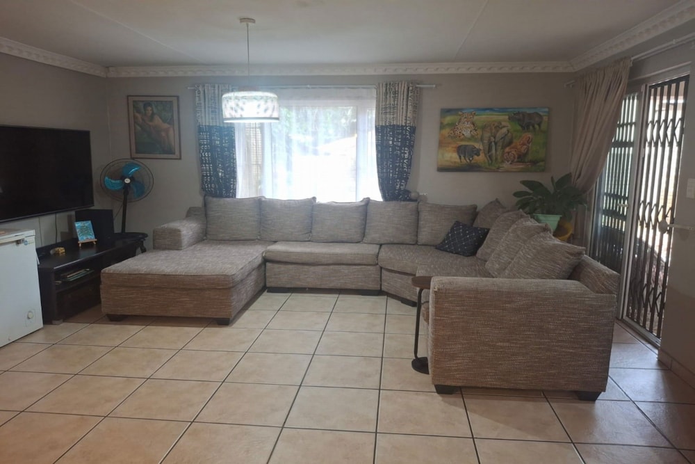 Apartment for sale in Amanzimtoti - 1WB1693252