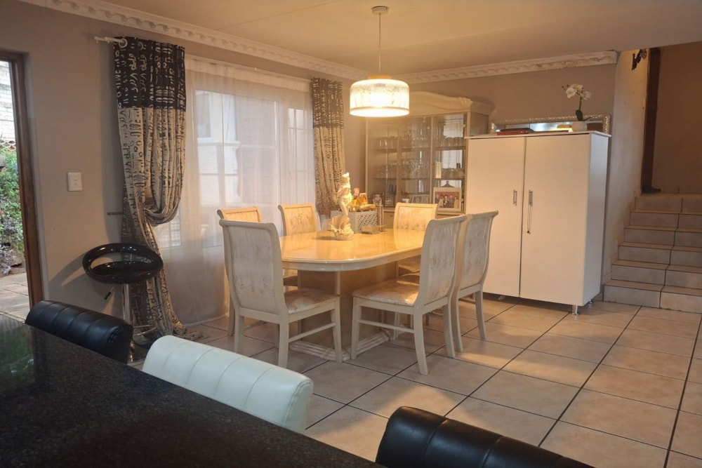 Apartment for sale in Amanzimtoti - 1WB1693252