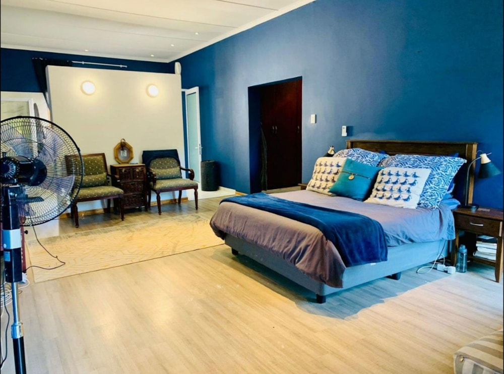 Semi-detached house for sale in Waverley, Bloemfontein - 1BX1690085