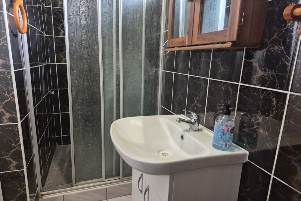 House for sale in Isipingo Rail - 1WB1691362