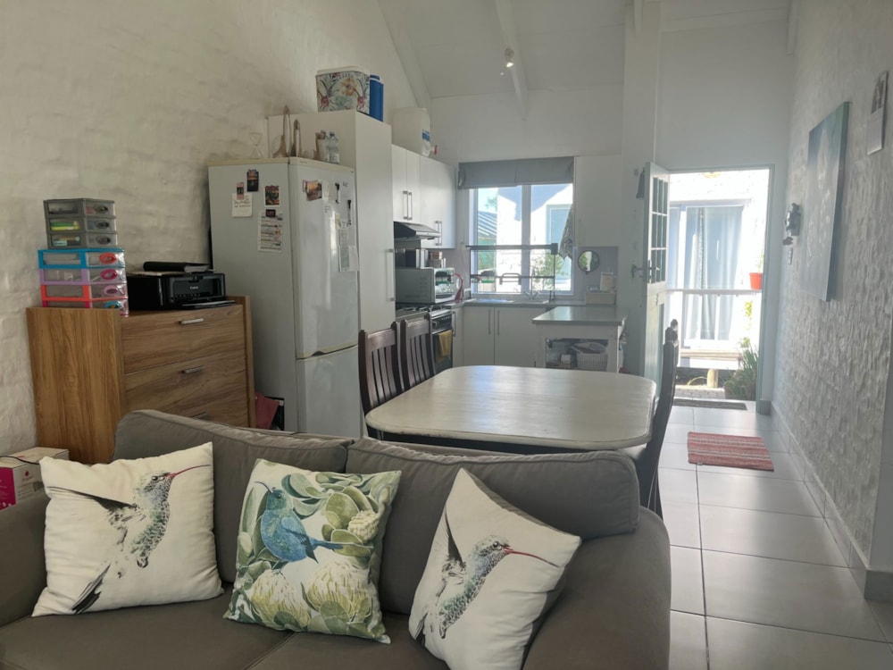 House to rent in Knysna Central - 1KG1491951 House to rent in Knysna Central - 1KG1491951