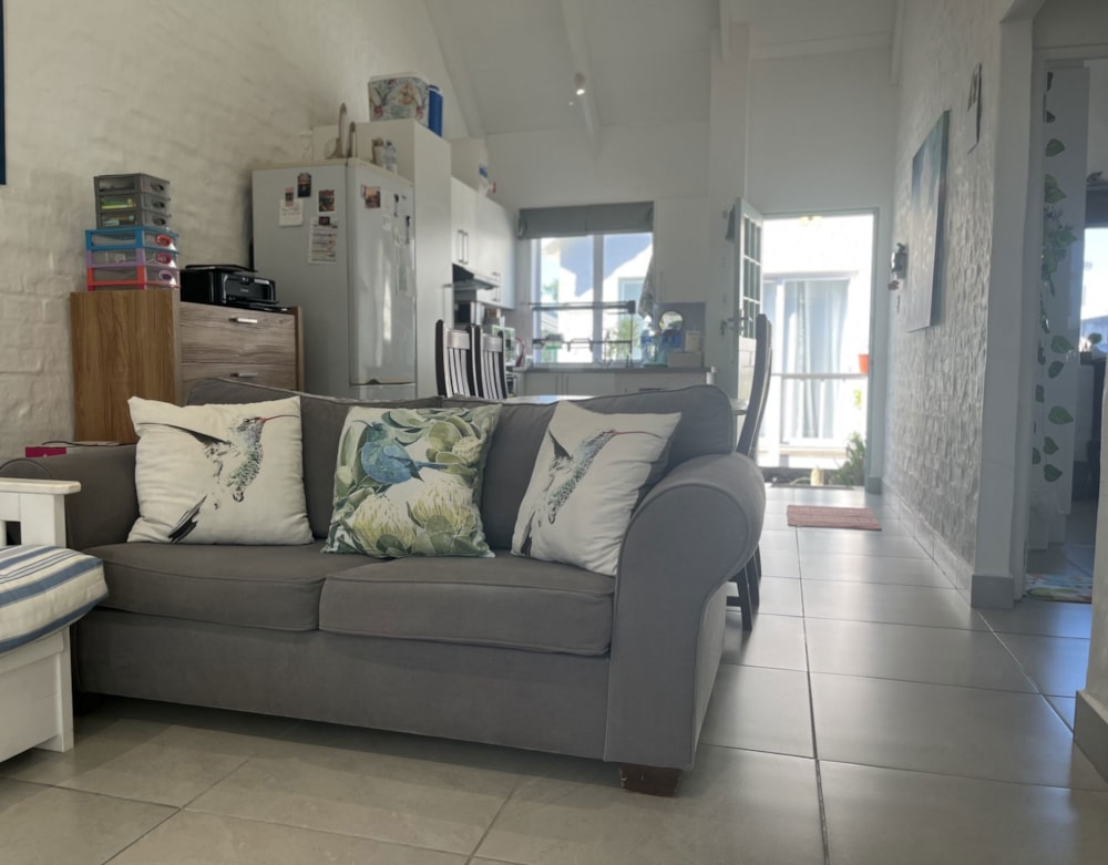 House to rent in Knysna Central - 1KG1491951 House to rent in Knysna Central - 1KG1491951