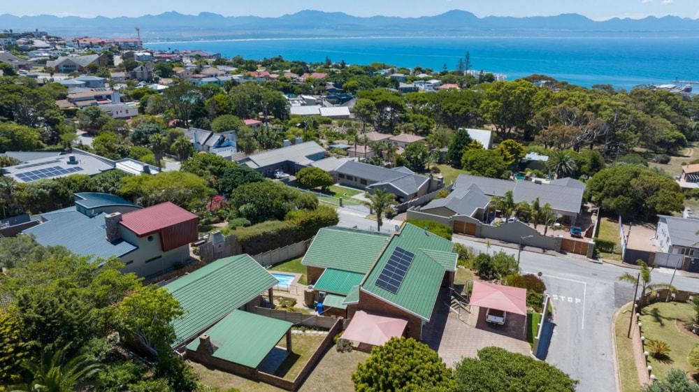 House for sale in Mossel Bay Central - 1MB1747052 House for sale in Mossel Bay Central - 1MB1747052