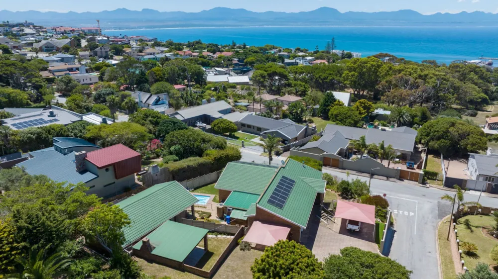 House for sale in Mossel Bay Central - 1MB1747052 House for sale in Mossel Bay Central - 1MB1747052