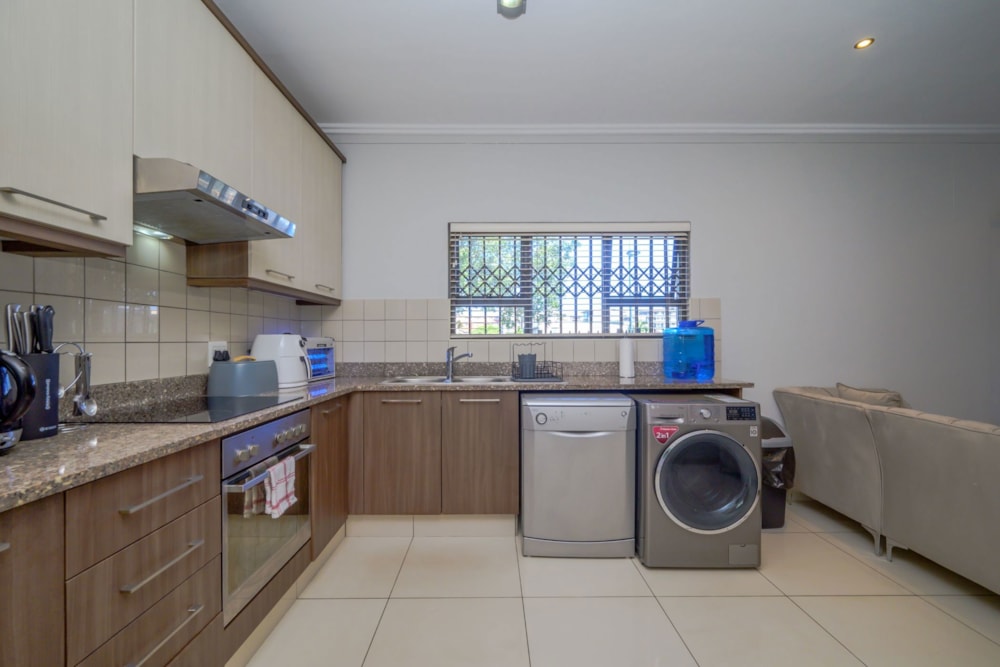 Townhouse sold in New Town Centre - 1ND1688790 Townhouse sold in New Town Centre - 1ND1688790