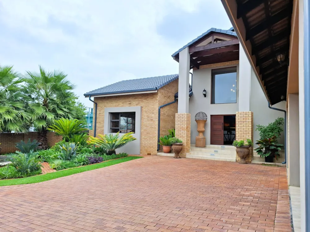 House sold in Midstream Estate - CN1691720