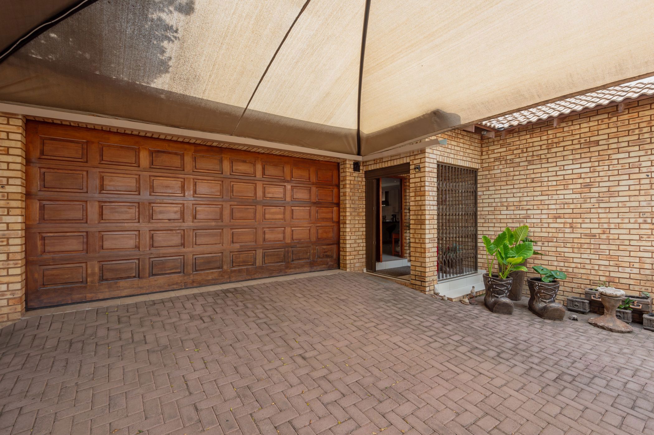 Townhouse sold in New Redruth - 1GV1689252