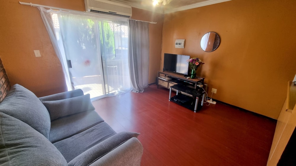 Townhouse for sale in Uitsig, Bloemfontein - 1BX1692579