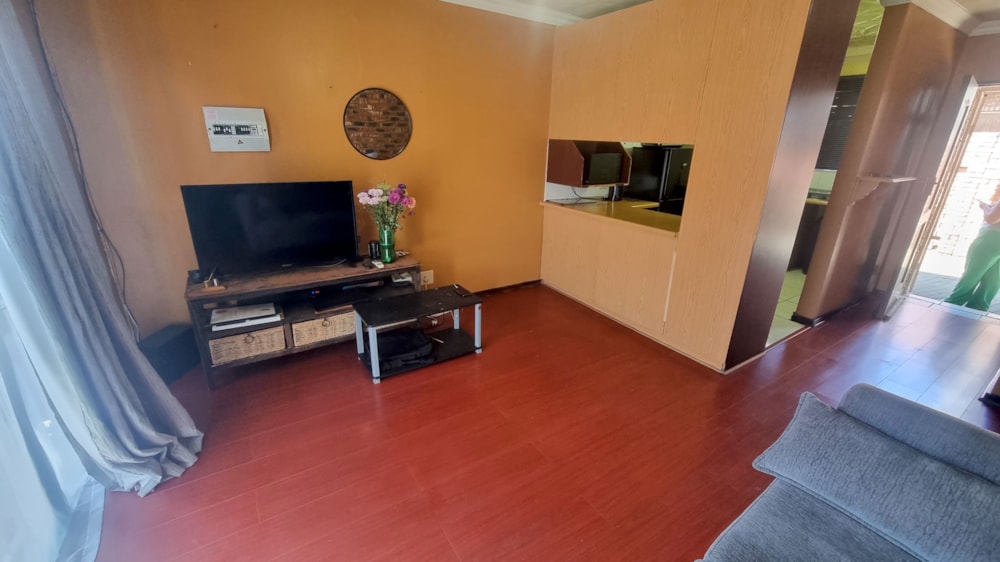 Townhouse for sale in Uitsig, Bloemfontein - 1BX1692579