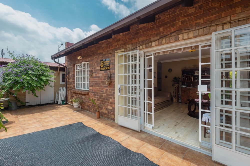 Apartment sold in New Redruth - 1GV1683976 Apartment sold in New Redruth - 1GV1683976