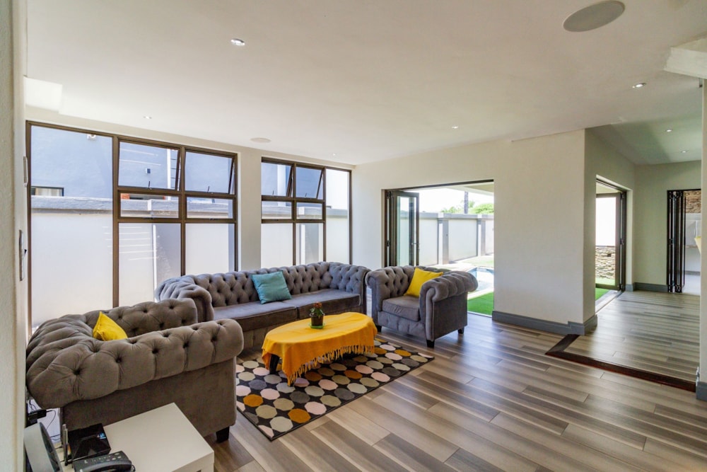 Double-storey house for sale in The Islands Estate - 1HR1689886 Double-storey house for sale in The Islands Estate - 1HR1689886