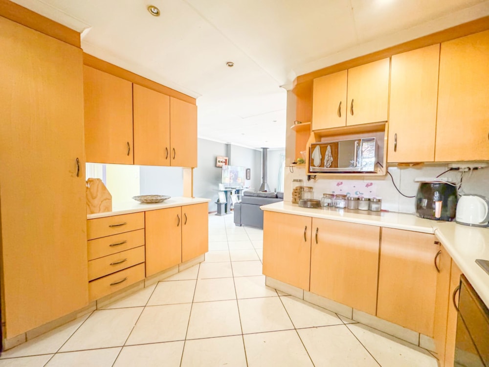 House for sale in Pomona - KTP1692187