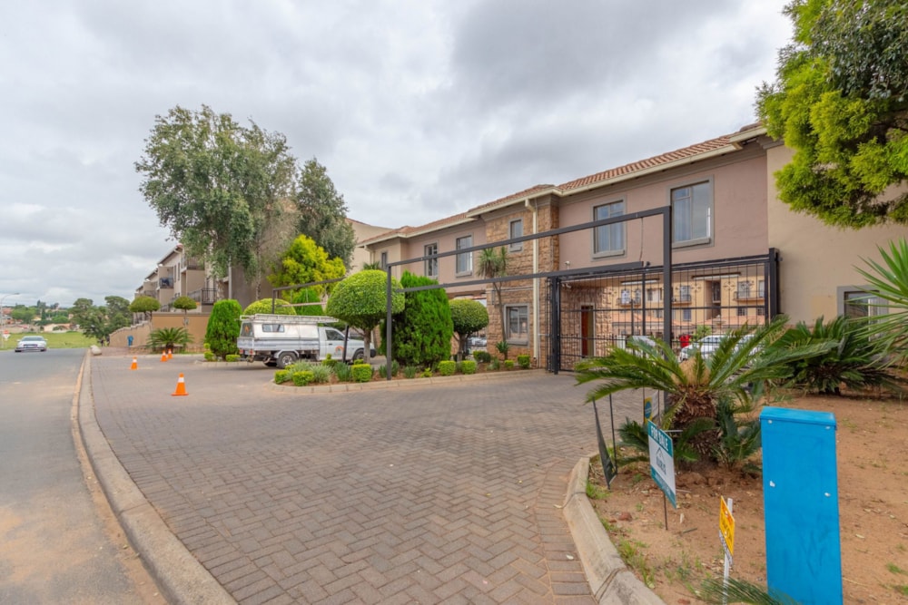 Townhouse for sale in Norkem Park - KTP1720362 Townhouse for sale in Norkem Park - KTP1720362