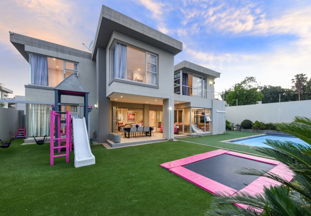 Double-storey cluster sold in Sandown, Sandton - HP1687331 Double-storey cluster sold in Sandown, Sandton - HP1687331