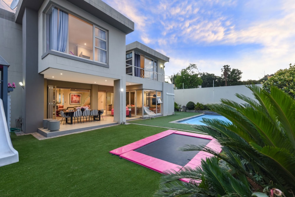 Double-storey cluster sold in Sandown, Sandton - HP1687331 Double-storey cluster sold in Sandown, Sandton - HP1687331