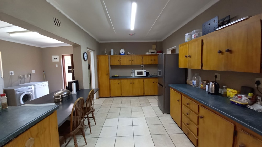 House for sale in Oudtshoorn North - 1OU1689238