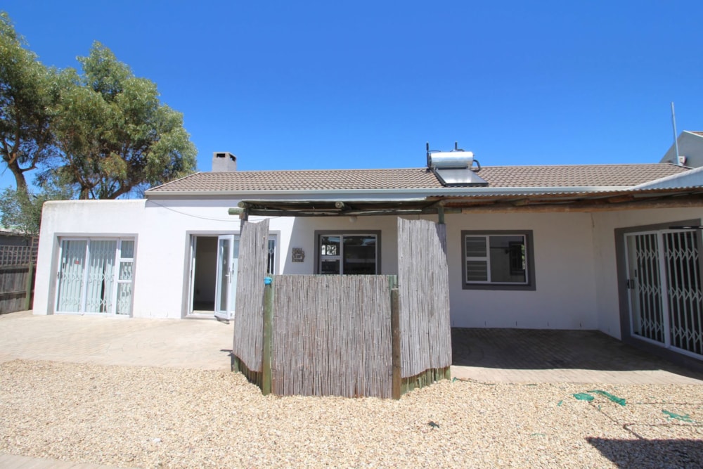 House for sale in Velddrif - LA1729875 House for sale in Velddrif - LA1729875