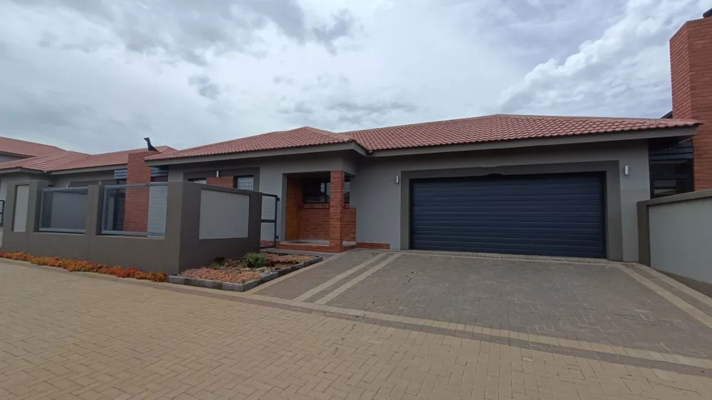 Townhouse for sale in Spitskop - 1BX1690479