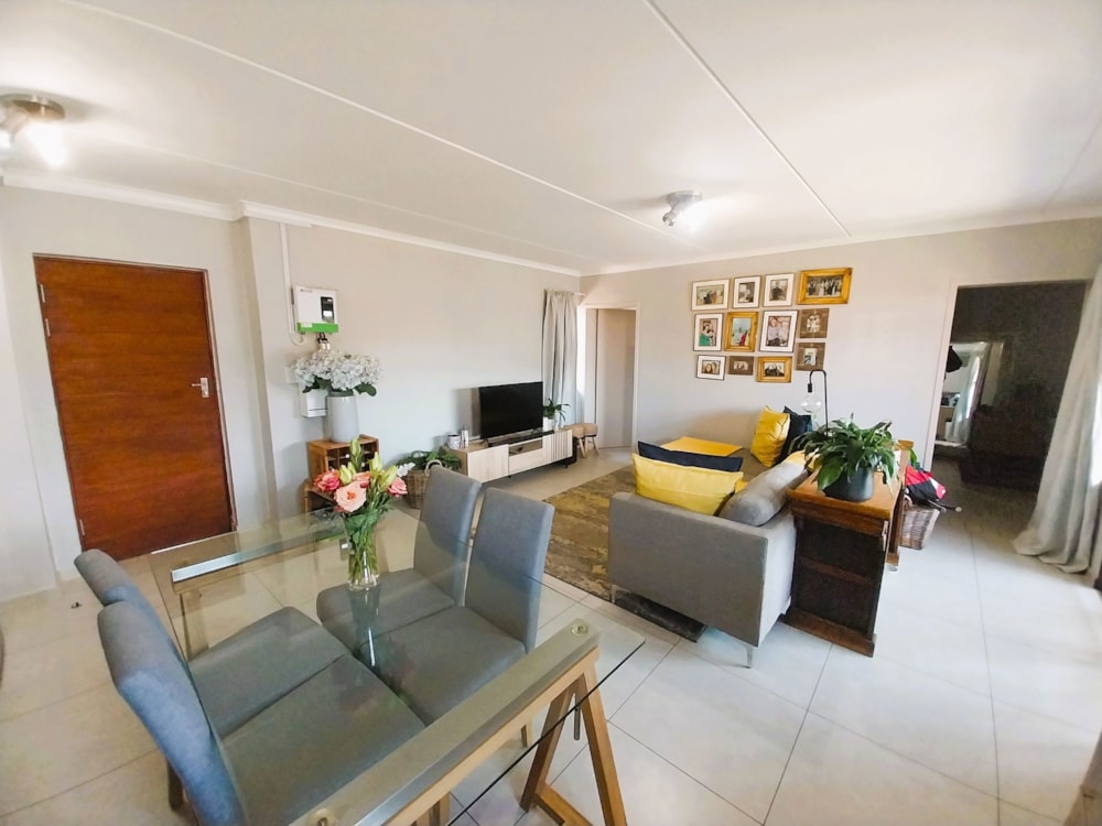 Apartment for sale in Golden Fields Estate - CN1614611