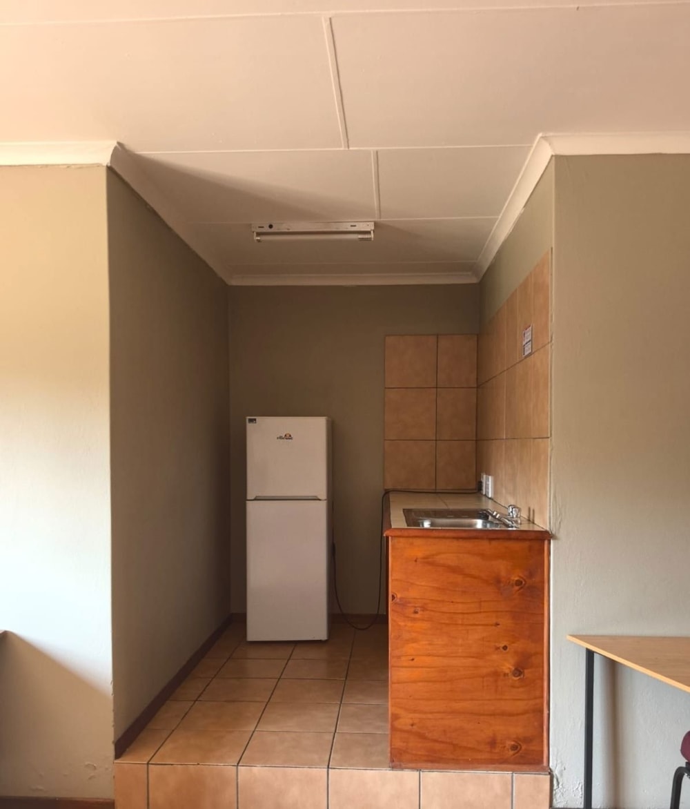 Bachelor apartment to rent in Thabazimbi - 1ER1621104 Bachelor apartment to rent in Thabazimbi - 1ER1621104