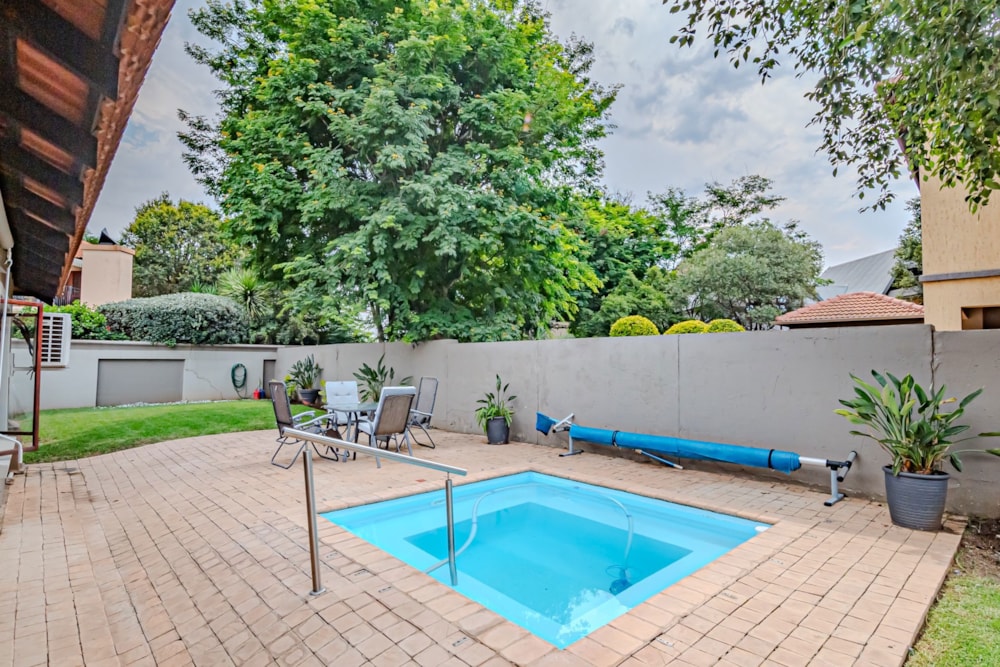 Security estate home sold in Willow Acres - PT1687515 Security estate home sold in Willow Acres - PT1687515