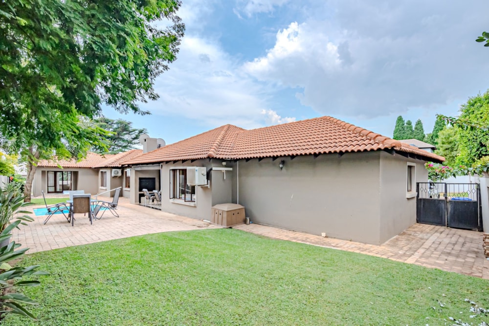 Security estate home sold in Willow Acres - PT1687515 Security estate home sold in Willow Acres - PT1687515