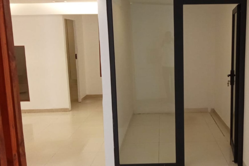 Commercial office let in Polana Cimento B , Mozambique - 3MQ1689294