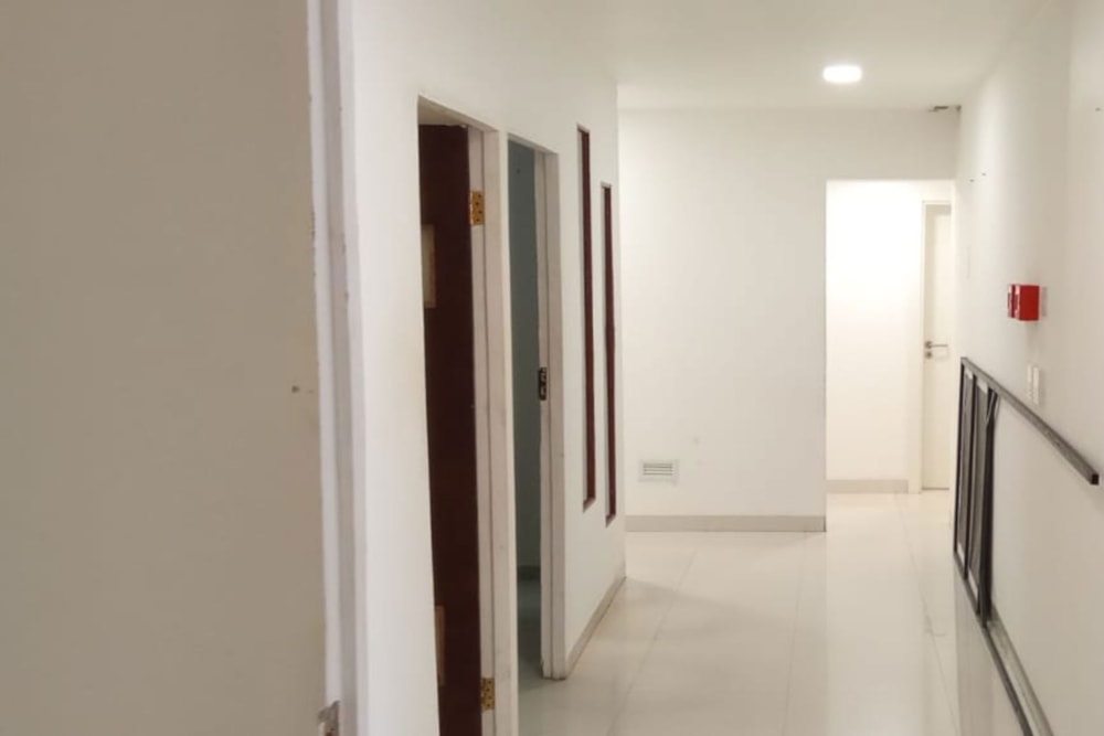 Commercial office let in Polana Cimento B , Mozambique - 3MQ1689294