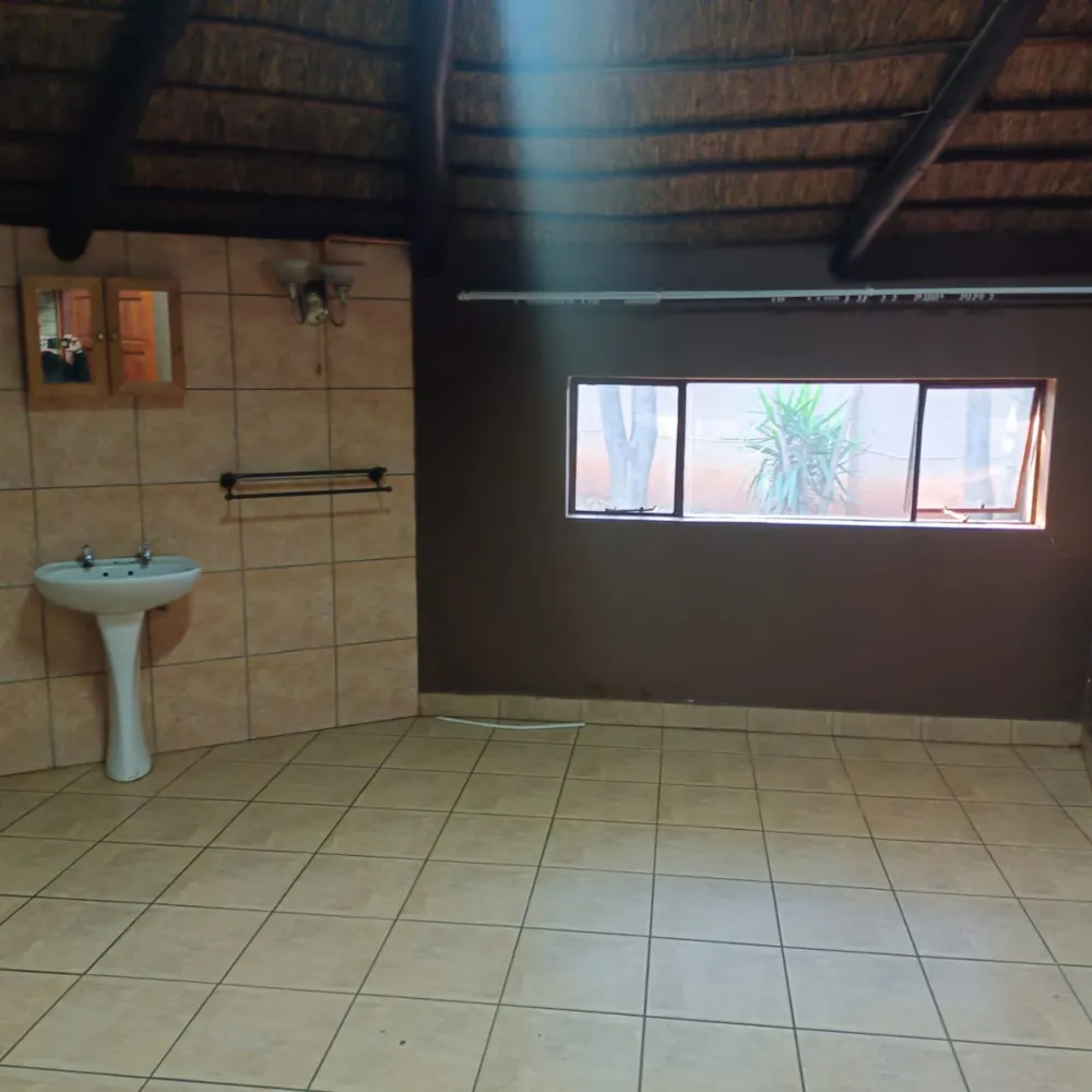 Cottage to rent in Vandermerweskroon - 1VT1664742