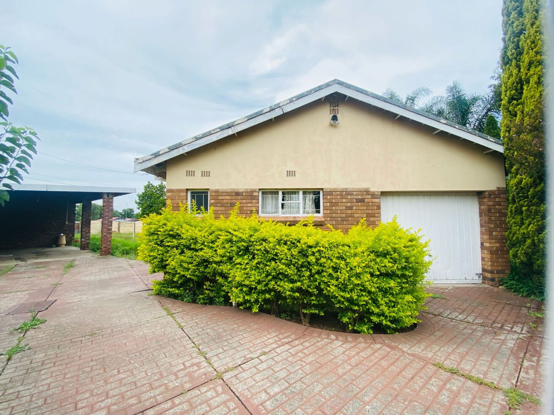 House for sale in Pioneer Park - 1NW1690865