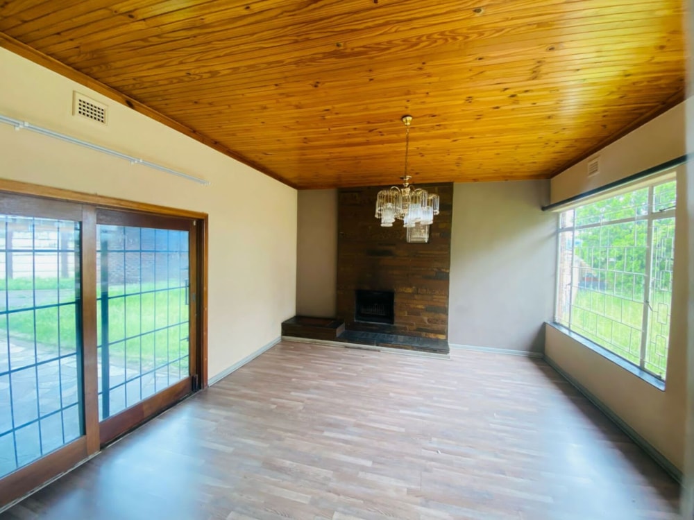 House for sale in Pioneer Park - 1NW1690865