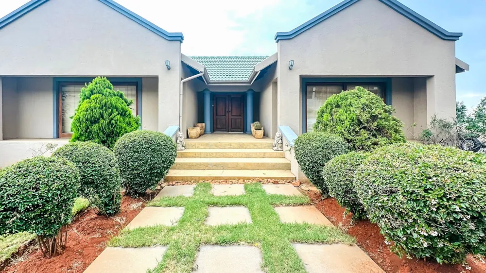 Security estate home for sale in Kosmos Ridge - 1HR1690292 Security estate home for sale in Kosmos Ridge - 1HR1690292