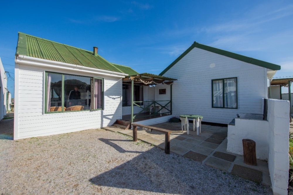 Commercial business for sale in Hondeklip Bay, Northern Cape - 1NA1687625 Commercial business for sale in Hondeklip Bay, Northern Cape - 1NA1687625