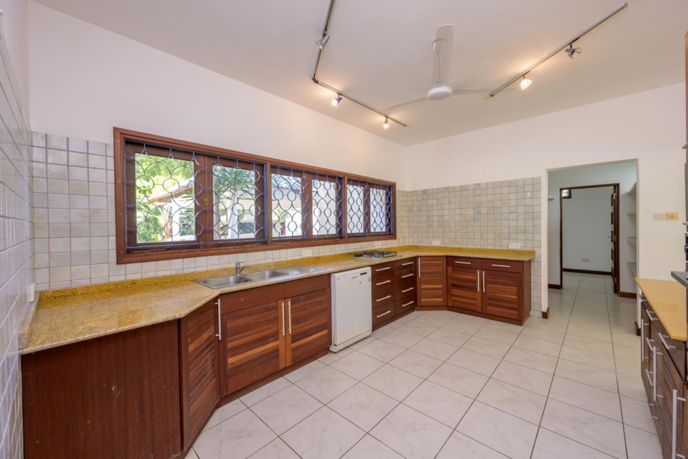 Bungalow to rent in Nyali, Kenya - 3KE1685571 Bungalow to rent in Nyali, Kenya - 3KE1685571