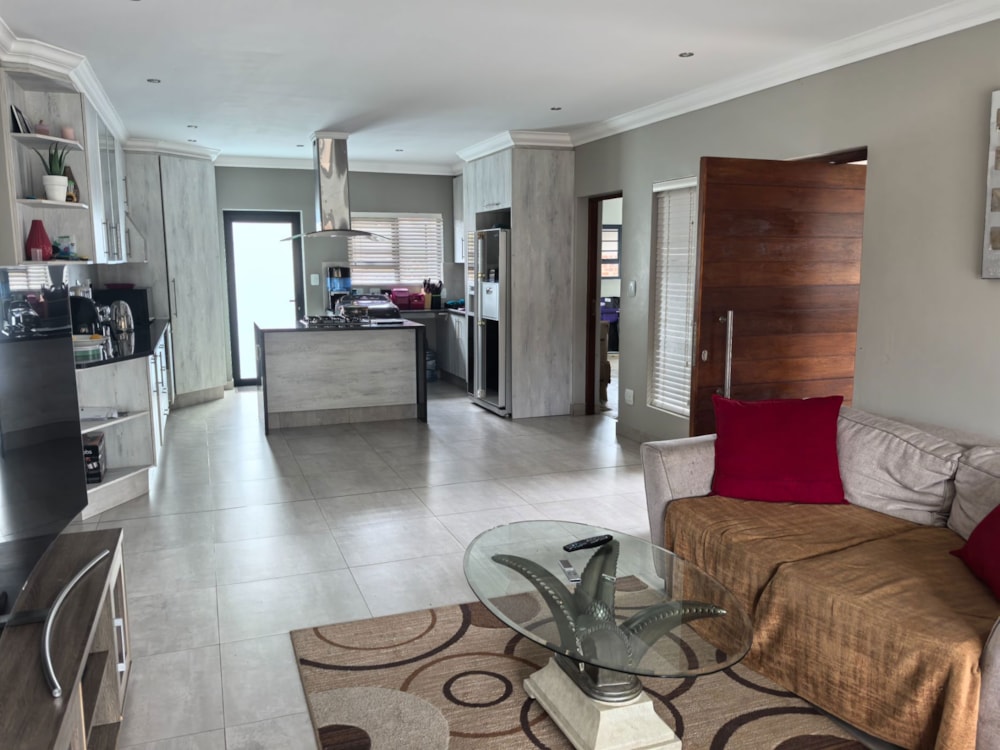 House for sale in Mbombela Ext 14 (Nelspruit Ext 14) - 1NS1692607