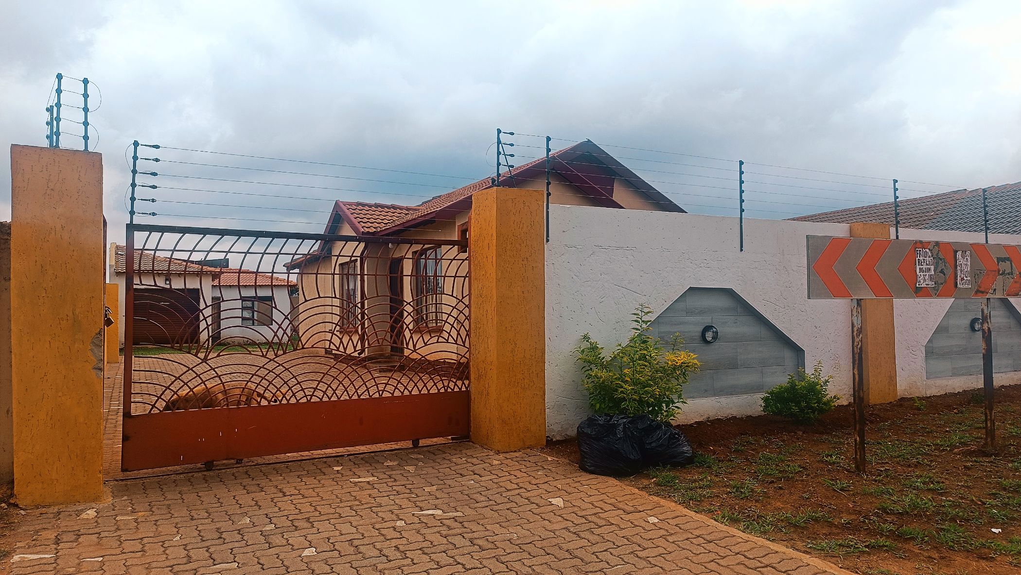 House for sale in Vosloorus - BOK1690062