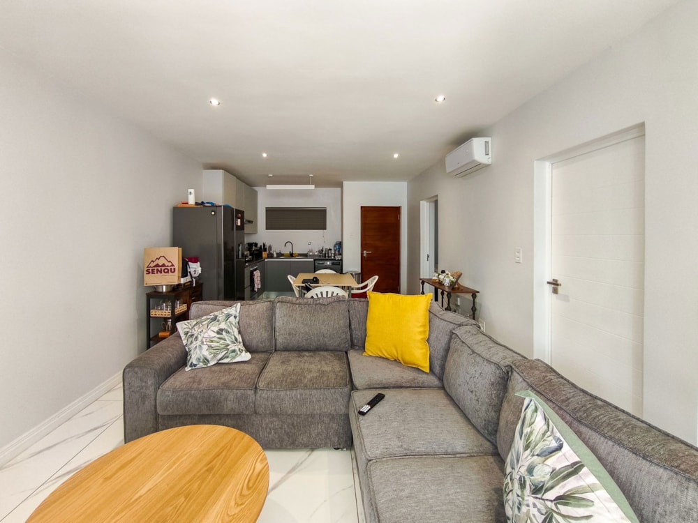 Apartment for sale in Morningside, Durban - 1DA1689243 Apartment for sale in Morningside, Durban - 1DA1689243