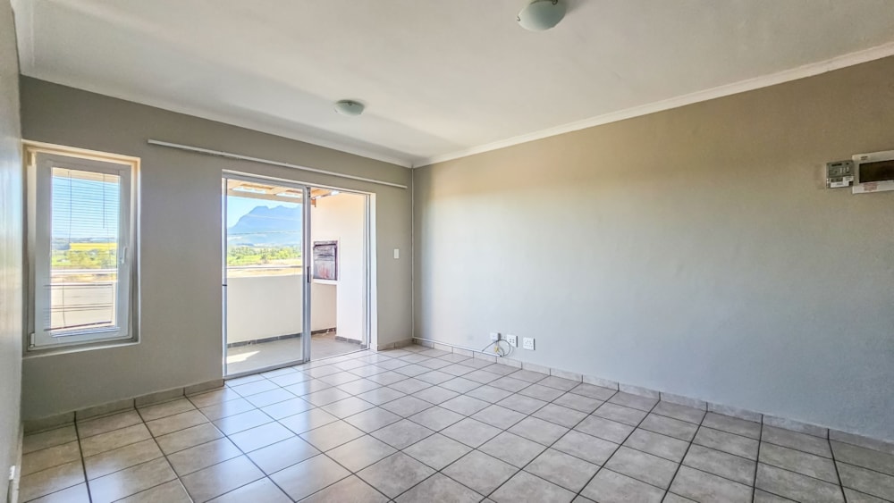 Apartment sold in Klein Drakenstein - TK1691049 Apartment sold in Klein Drakenstein - TK1691049